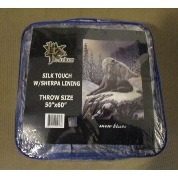 New Snow Kisses Wolf Wolves Plush Throw Gift Blanket Sherpa Lisa Parker SOFT NIP - Picture 4 of 5